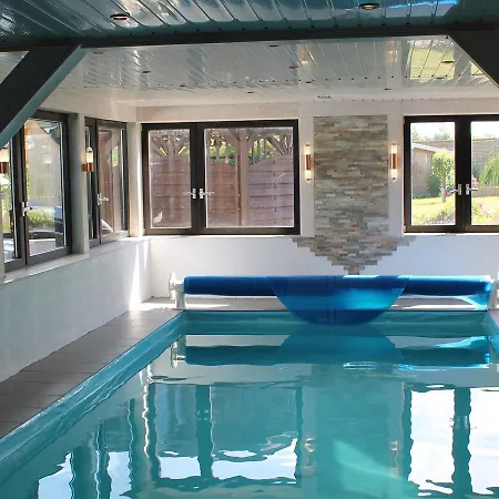 Cozy In Rerik With Swimming Pool * Neu Gaarz